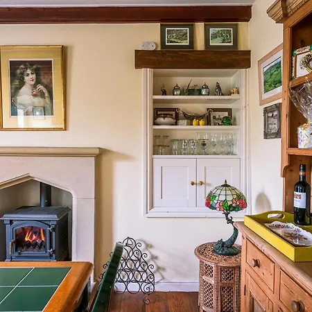 Rose * Richmond (North Yorkshire)